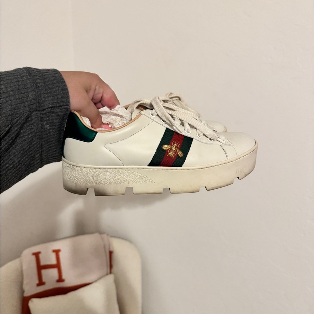 Gucci White and Green Sneakers with Signature Stripes